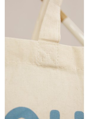 Bolsa de algodón con base de 12 cm y asas largas 48x36 cm.