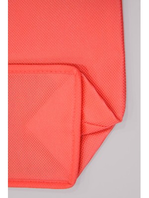 Non-woven bag with bottom gussep, zip closure and pocket 48x36+10 cm.